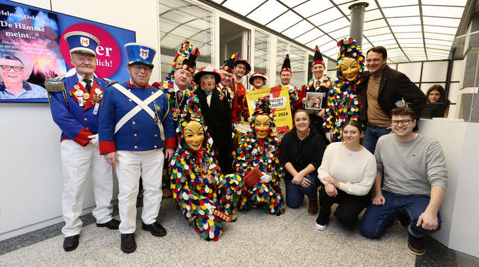 Offenburg Traditioneller Pressebesuch Althistorische Narrenzunft Bringt