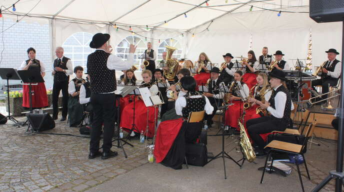 Offenburg Weinfest Am Rathaus Couchkonzert Ohne Sofa So War S Beim